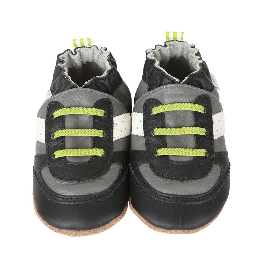 Super sporty crib shoes deals robeez